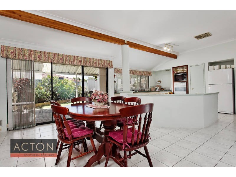 11 Leatherwood Rise, South Lake WA 6164