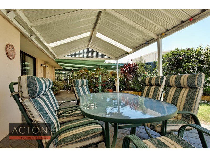 11 Leatherwood Rise, South Lake WA 6164