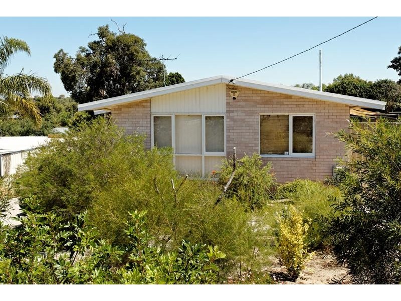 7 Rosalind Way, Coolbellup WA 6163