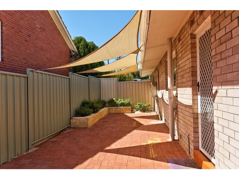 7 Rosalind Way, Coolbellup WA 6163