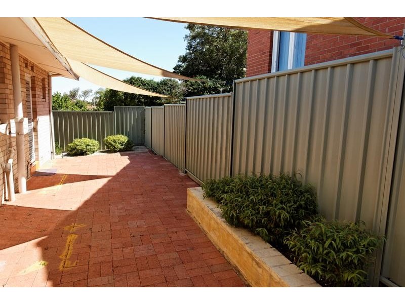 7 Rosalind Way, Coolbellup WA 6163