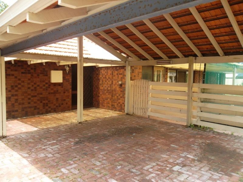 6 Higham Court, Leeming WA 6149