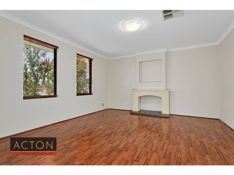 42 Blue Mountain Circuit, Aubin Grove WA 6164