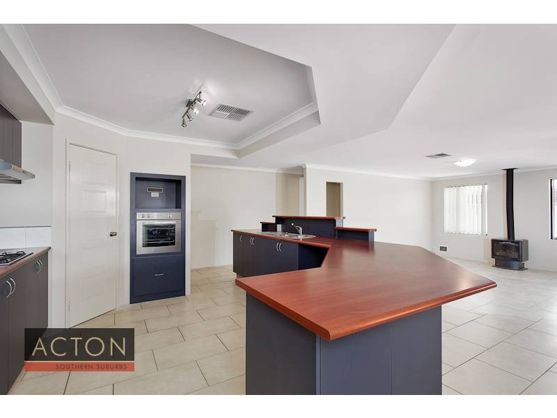 42 Blue Mountain Circuit, Aubin Grove WA 6164