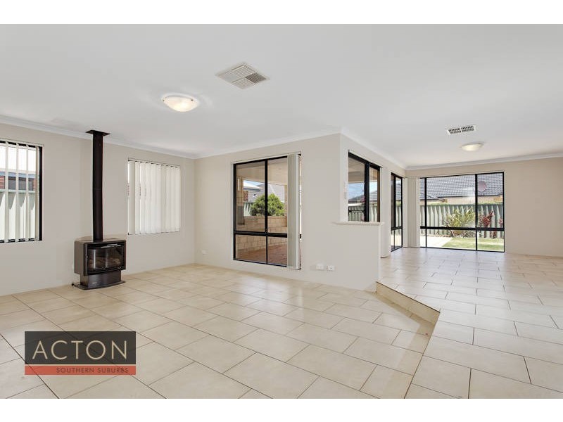 42 Blue Mountain Circuit, Aubin Grove WA 6164