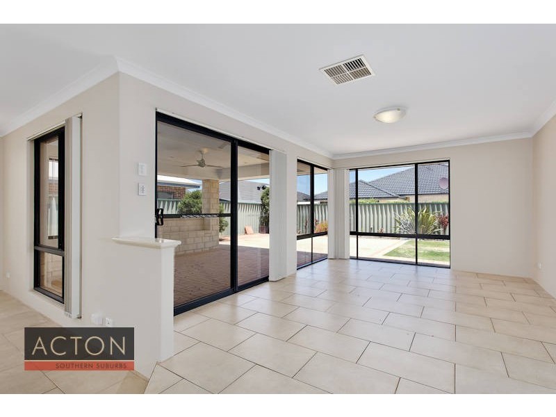 42 Blue Mountain Circuit, Aubin Grove WA 6164
