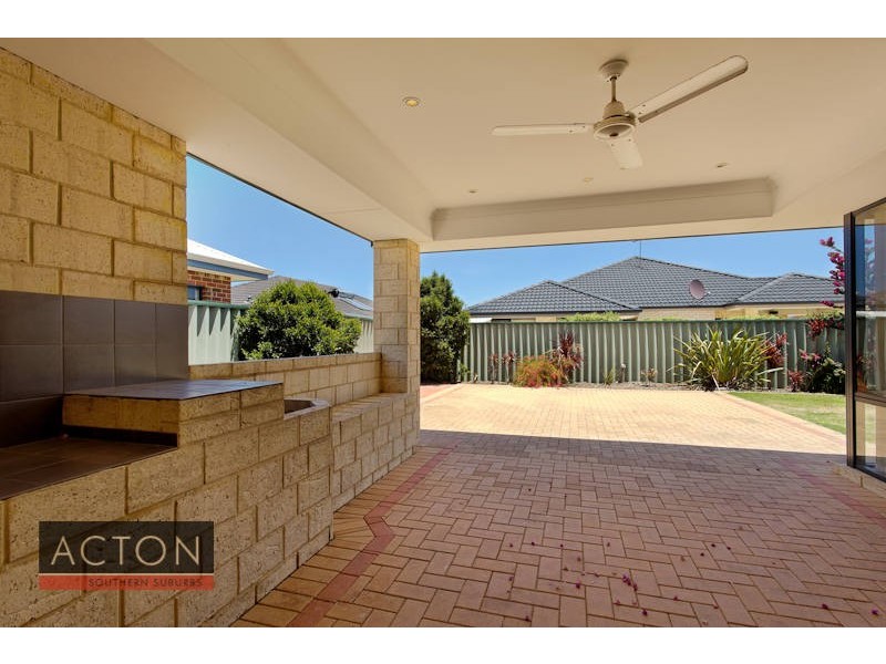 42 Blue Mountain Circuit, Aubin Grove WA 6164