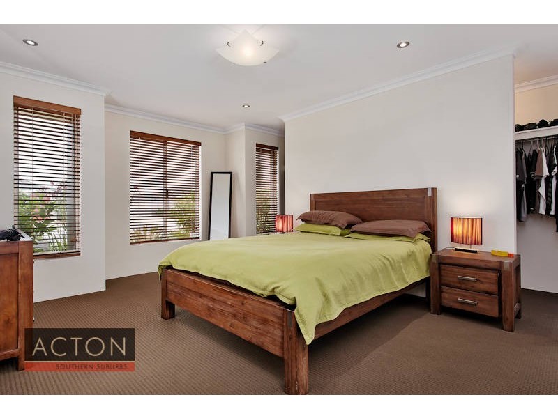 6 Mapleton Ave, Aubin Grove WA 6164