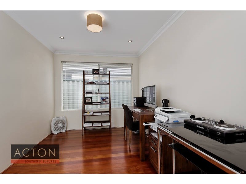 6 Mapleton Ave, Aubin Grove WA 6164