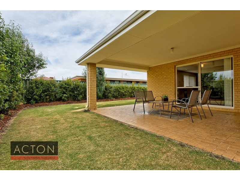 6 Mapleton Ave, Aubin Grove WA 6164