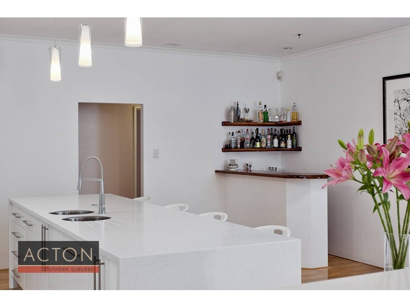 32 Avon Crescent, Atwell WA 6164