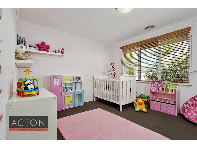 32 Avon Crescent, Atwell WA 6164