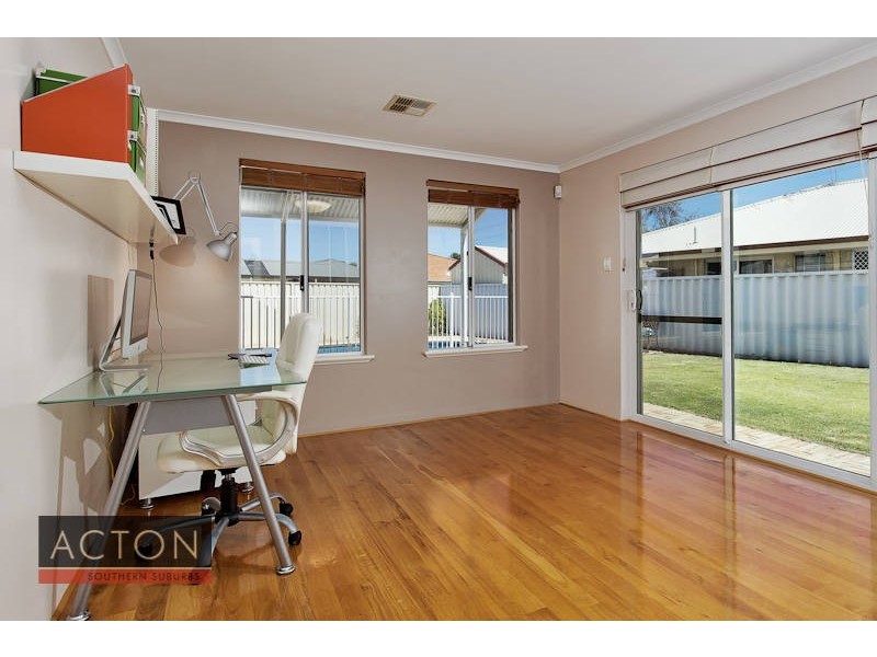 32 Avon Crescent, Atwell WA 6164