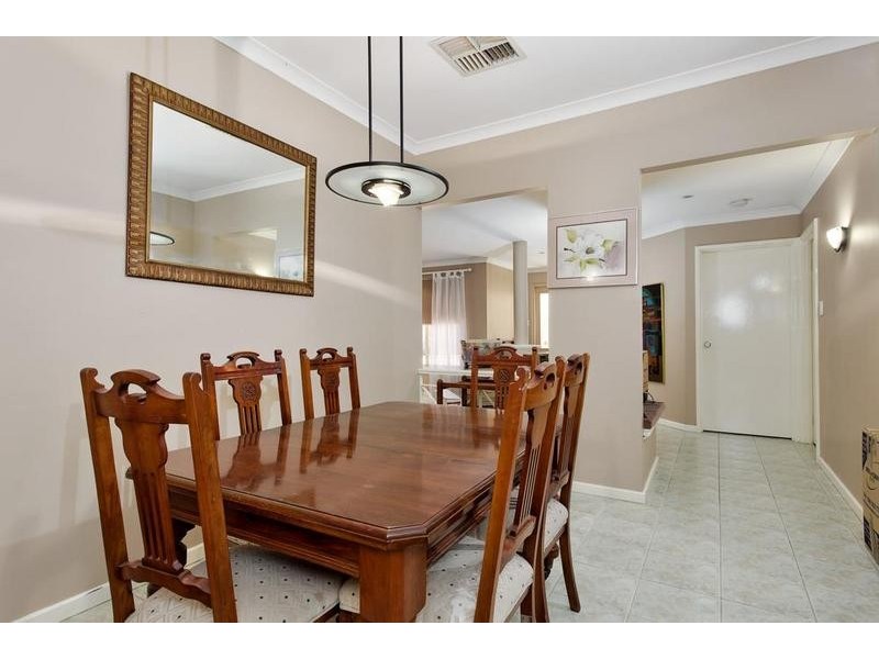 7A Rainbow Gardens, Bibra Lake WA 6163