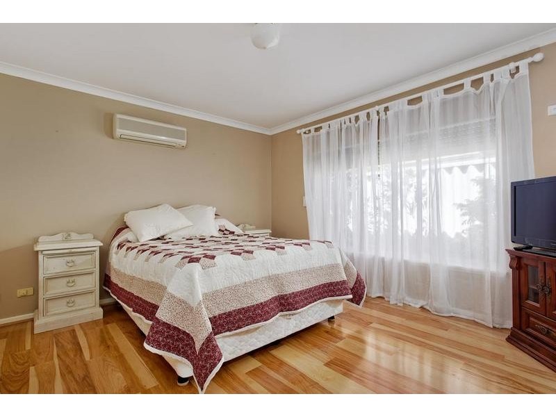 7A Rainbow Gardens, Bibra Lake WA 6163