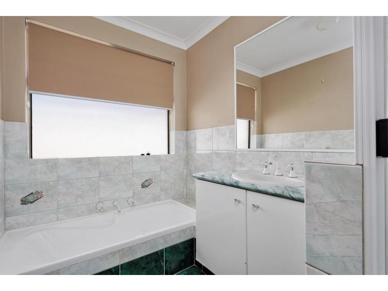 7A Rainbow Gardens, Bibra Lake WA 6163