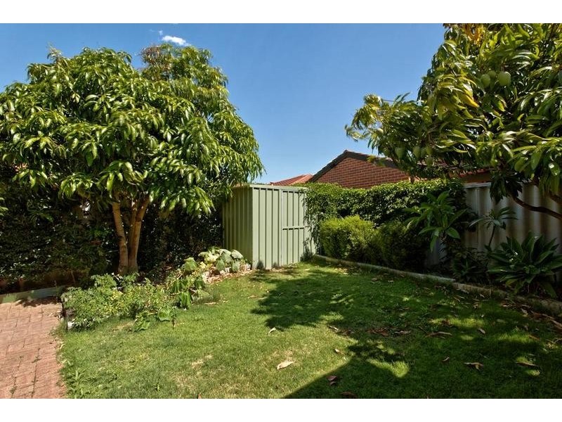 7A Rainbow Gardens, Bibra Lake WA 6163