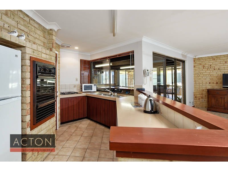 9 Candlebark Place, South Lake WA 6164