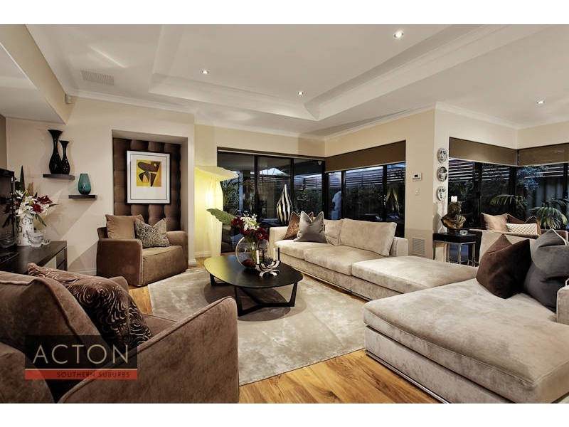 8 Freycinet Circuit, Aubin Grove WA 6164