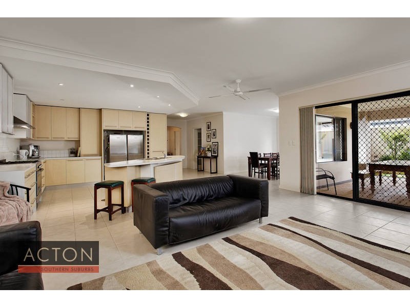 14 Sanderling Way, Beeliar WA 6164