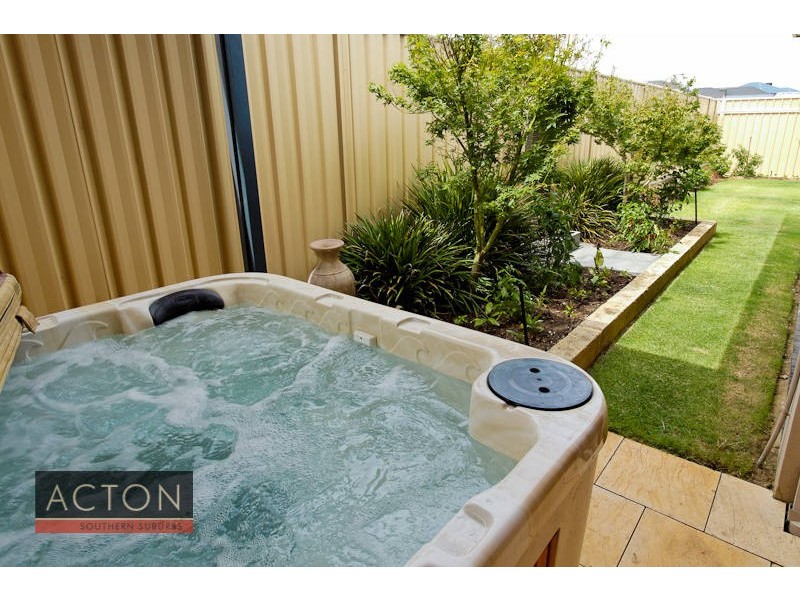 14 Sanderling Way, Beeliar WA 6164