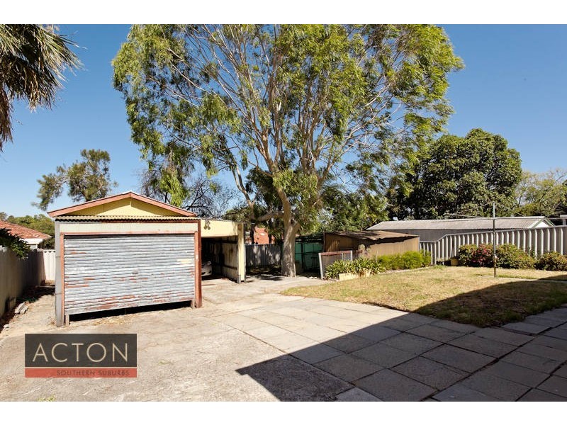 20 Leece Street, Coolbellup WA 6163