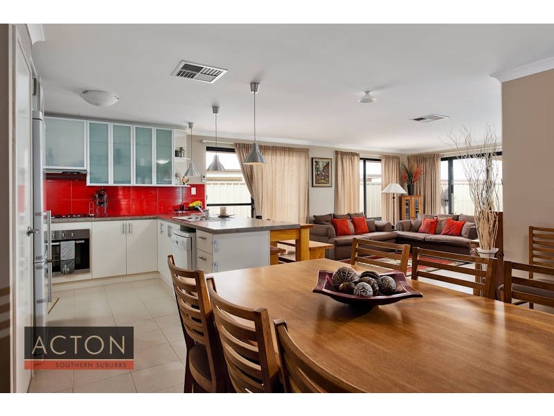 17 Storey Place, Yangebup WA 6164