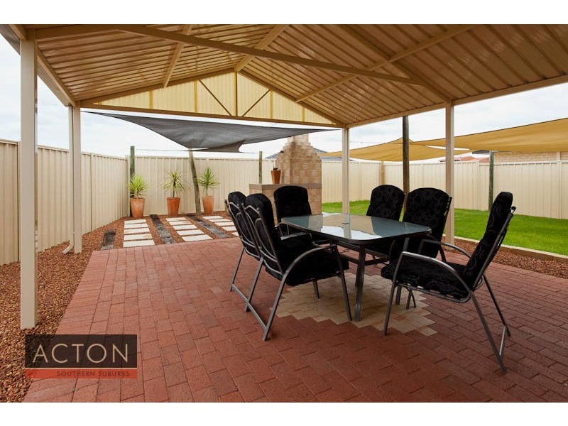 17 Storey Place, Yangebup WA 6164