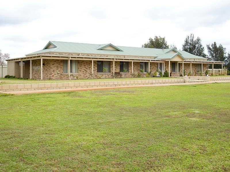 33 Barip Place, Oakford WA 6121