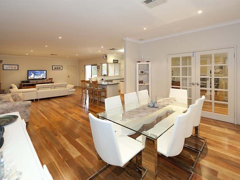 33 Barip Place, Oakford WA 6121