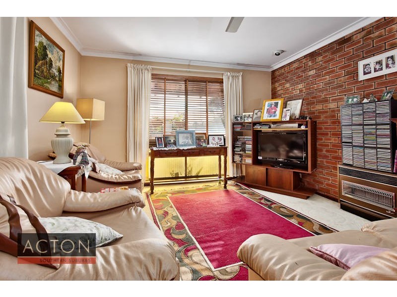 4b Anglesey Drive, Kardinya WA 6163