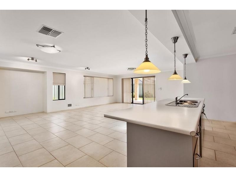 23 Blue Mountain Circuit, Aubin Grove WA 6164