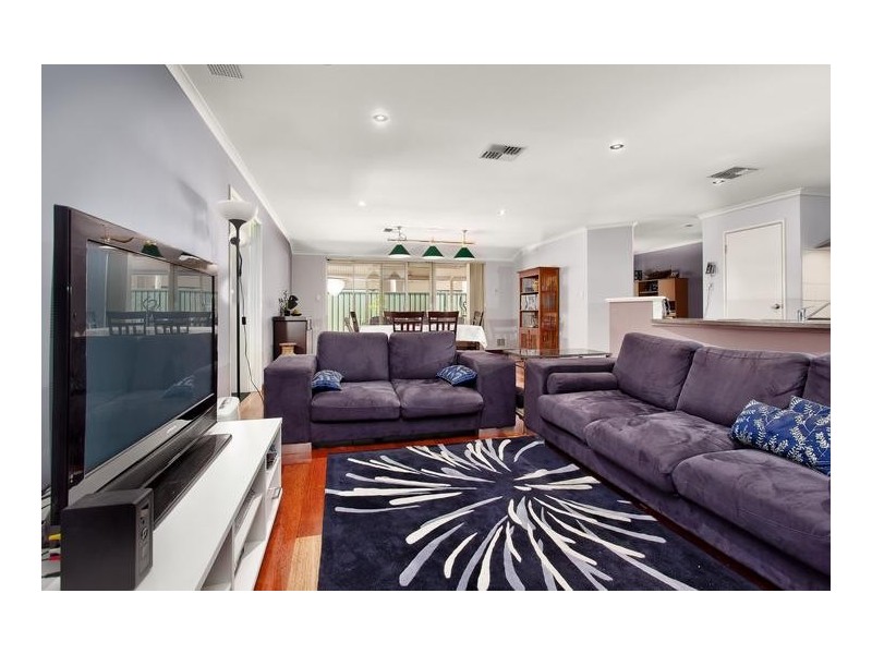 14 Kurrajong Approach, Atwell WA 6164