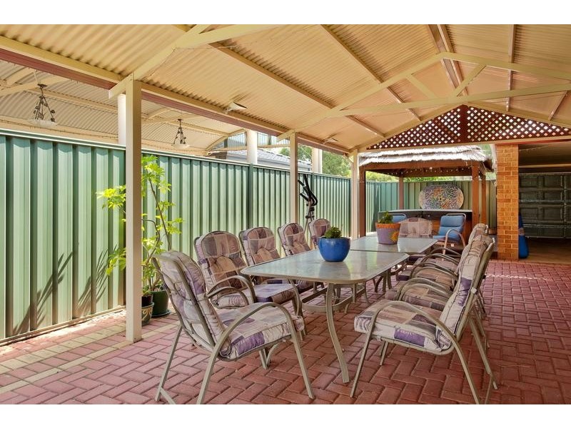 14 Kurrajong Approach, Atwell WA 6164