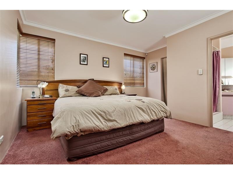 9 Thatched Court, Bibra Lake WA 6163