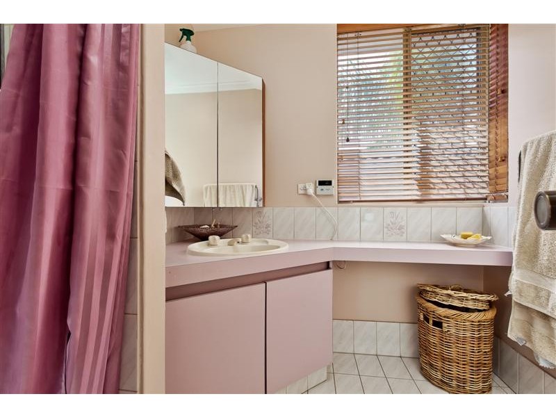 9 Thatched Court, Bibra Lake WA 6163