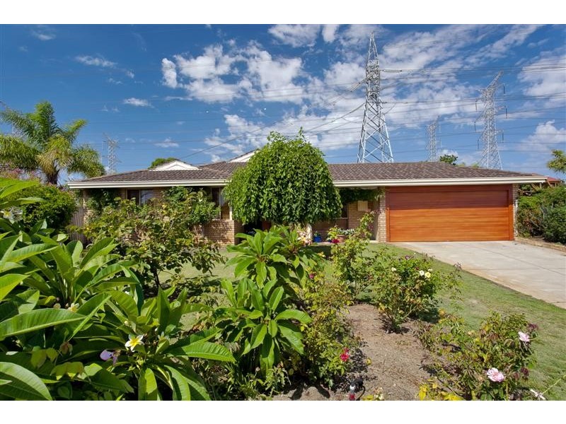 9 Thatched Court, Bibra Lake WA 6163