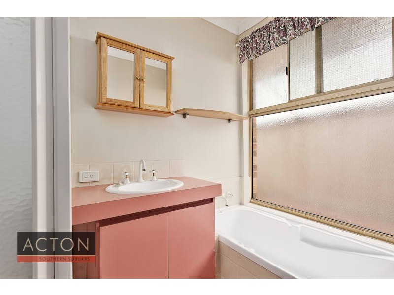 6 Tulipwood Place, South Lake WA 6164