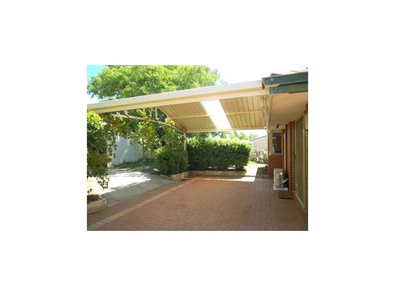 16 Camfield Loop, Parmelia WA 6167