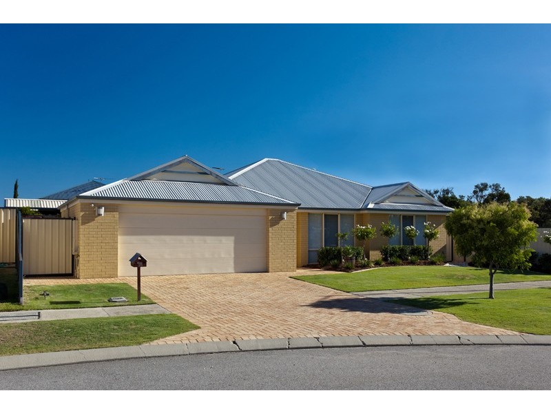 35 Leichhardt Crossing, Hammond Park WA 6164