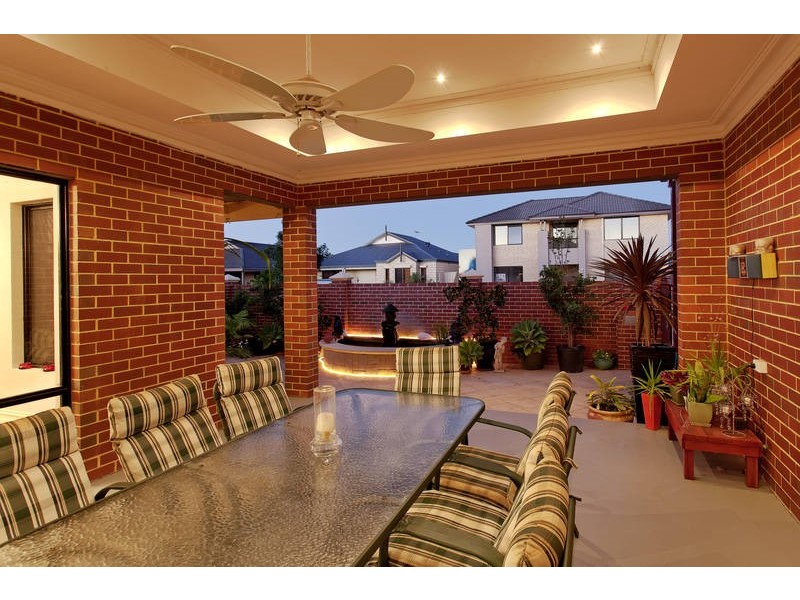 16 Cherub Terrace, Atwell WA 6164