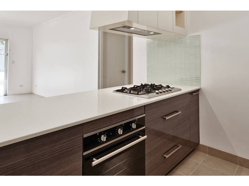 2/12 Snook Crescent, Hilton WA 6163