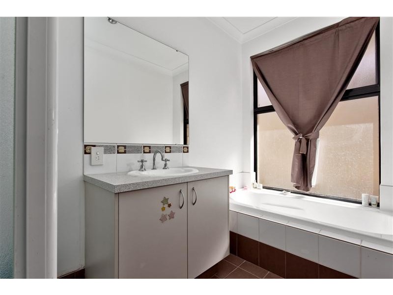21 Dewsbury Drive, Bertram WA 6167