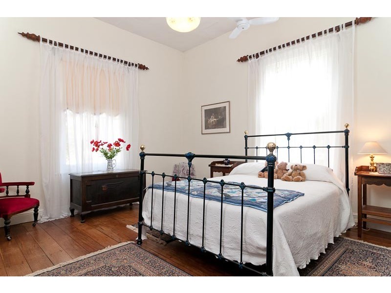 22 Avon Terrace, York WA 6302