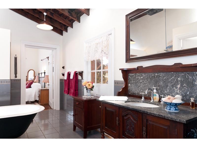 22 Avon Terrace, York WA 6302