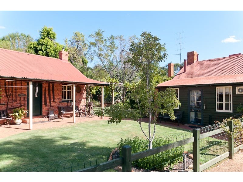 22 Avon Terrace, York WA 6302