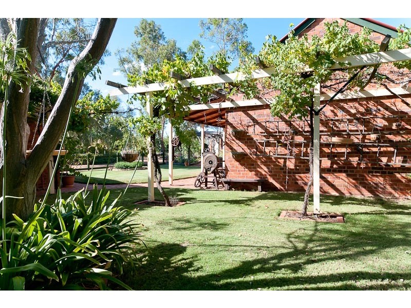 22 Avon Terrace, York WA 6302