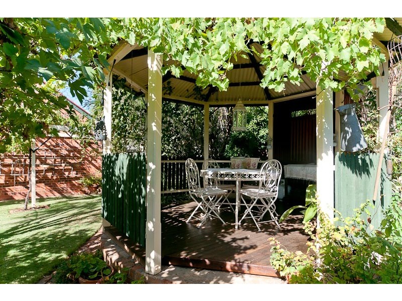 22 Avon Terrace, York WA 6302