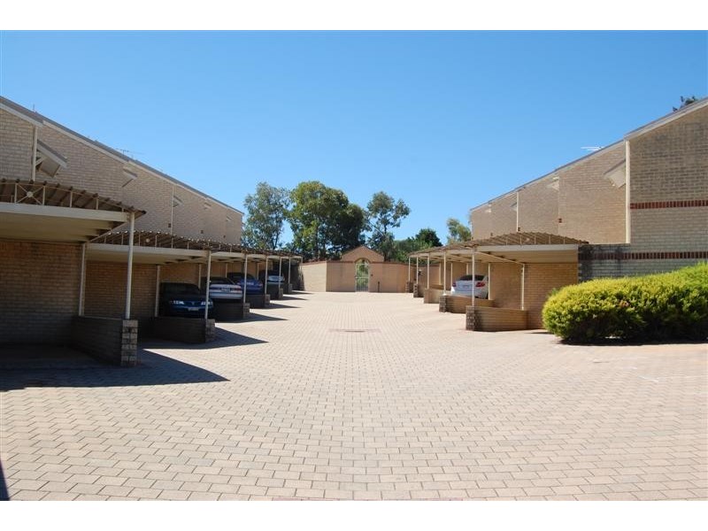 3/5 Primula Close, Murdoch WA 6150