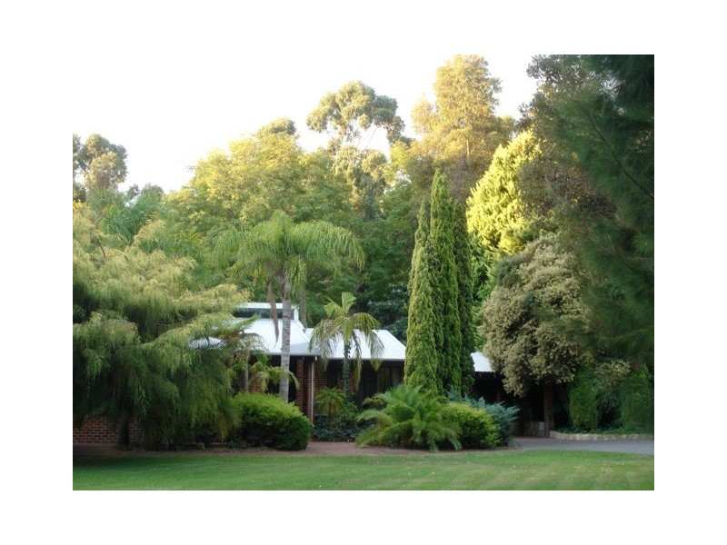 16 Grant Place, Banjup WA 6164